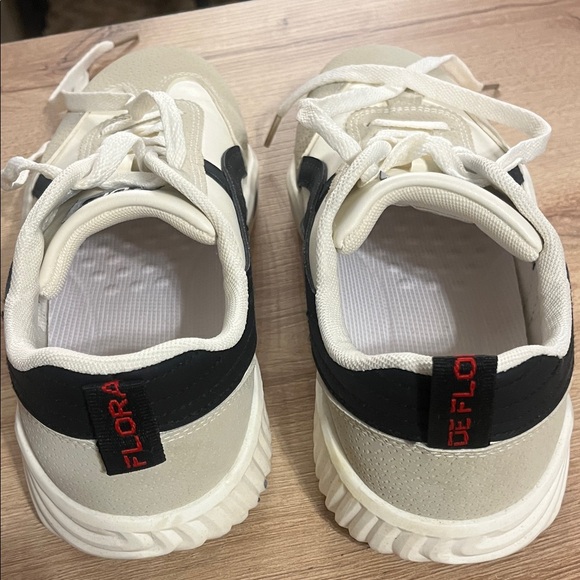 De Florance "Vintage Sneaker" US Woman's 8 - Picture 2 of 6